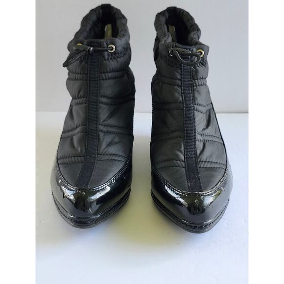 Fioni Quilted Nylon Blk Patent Leather Ankle Wedge Waterproof Boots Sz 8.5 S0024 - Picture 2 of 10